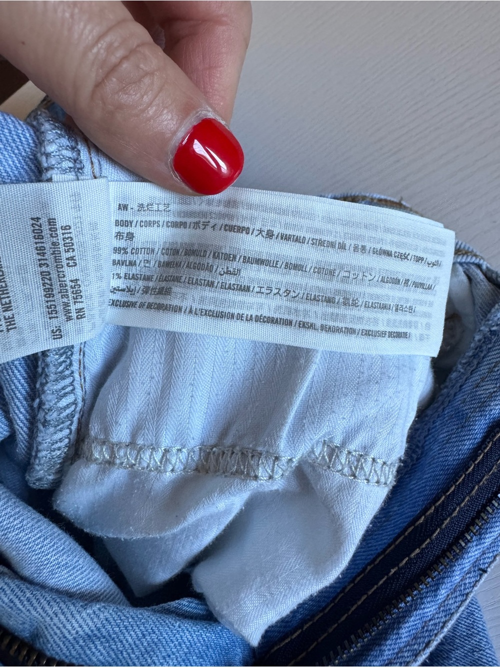 Abercrombie & Fitch High Rise 90s Relaxed Jeans Sz 28 Light Wash - Picture 7 of 11